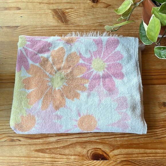 Vintage Bath Vintage Flower Towel Poshmark